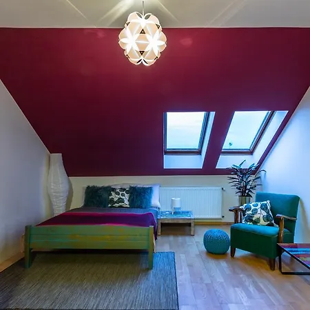 Spacious Two Storey Cozy In Karlin Appartement Praag