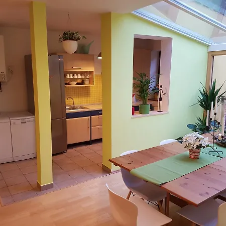 Appartement Spacious Two Storey Cozy In Karlin Praag